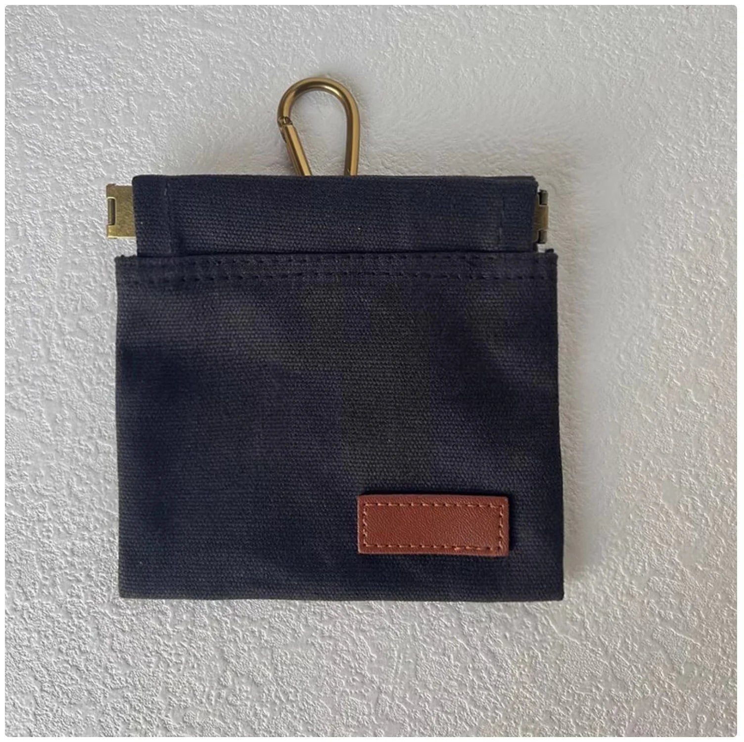 Portable Pet Treat Bag - Durable Canvas Pouch with Carabiner for Dogs & Cats | Pet Grooming | Pet Supplies and Food Australia | Pet Supplies Sydney | PetNexa Australia | Shop now